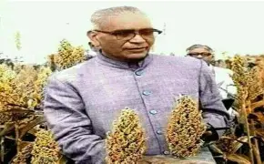 🌾 Vasantrao Naik: The Father of Maharashtra’s Green Revolution 🌿